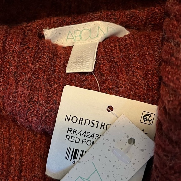 Abound Sweater - Picture 2 of 5